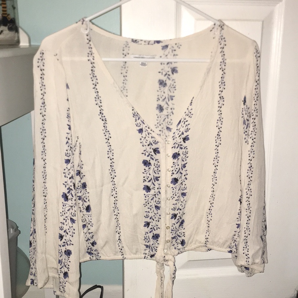 Long sleeve cropped shirt